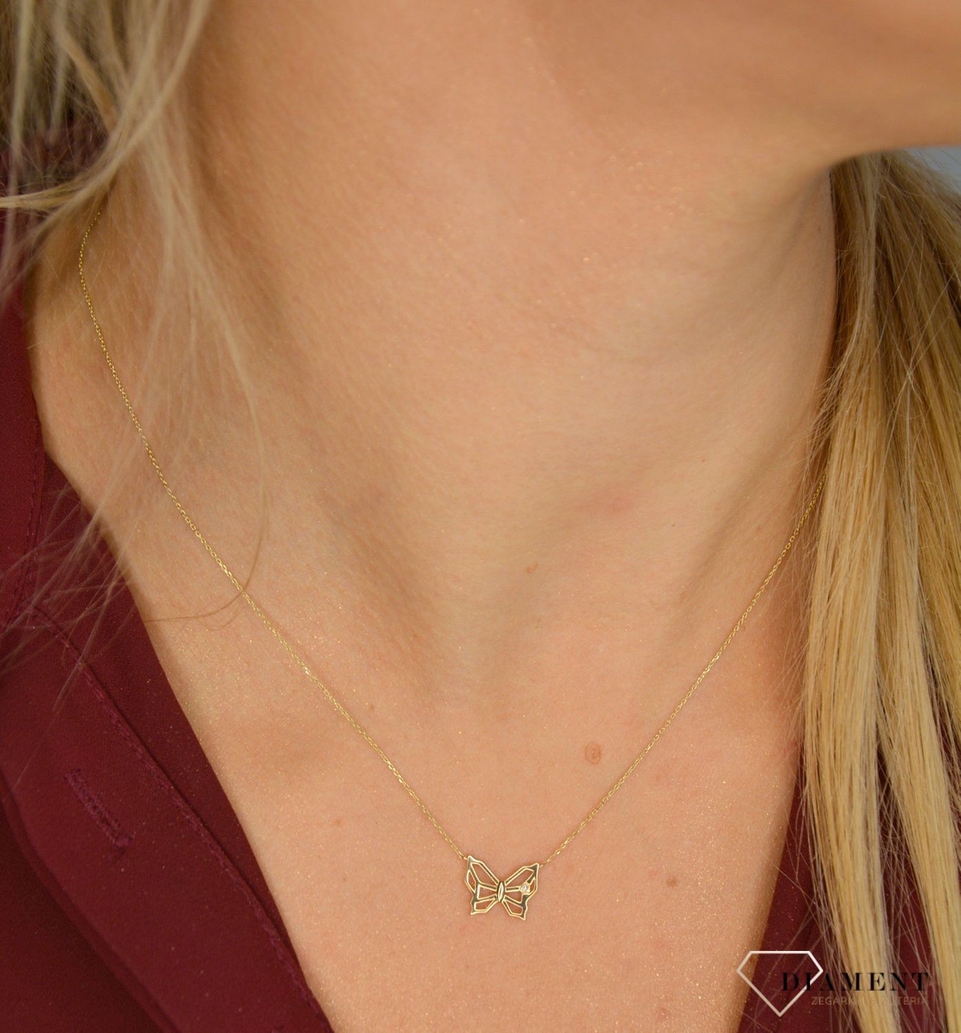 Złoty naszyjnik damski 375 Motyl z diamentem 0,003 ct N05649YC P1 Biżuteria z oszlifowanymi Diamentami to ponadczasowa forma prezentu dla każdej kobiety. Delikatny naszyjnik z diamentem. Celebrytka z diamentem i motylkiem..jpg